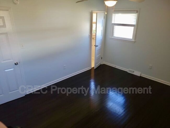 Building Photo - 7744 Allwood Ave