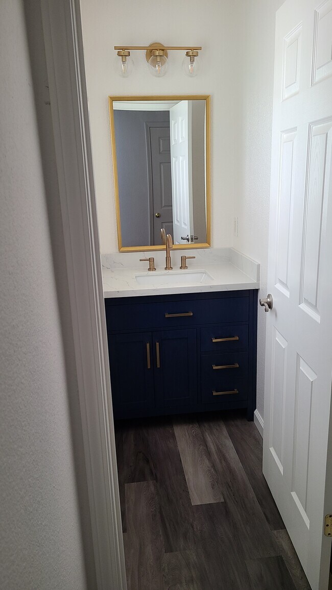 Building Photo - 1888 Leaning Oak Dr