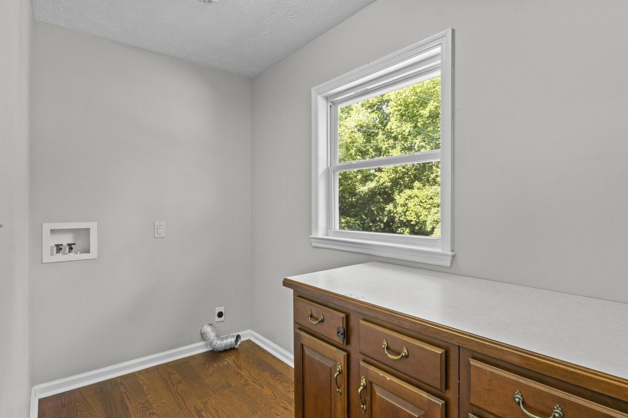Building Photo - 3483 Lansdowne Dr
