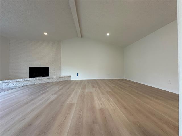 Building Photo - 306 Towne House Ln