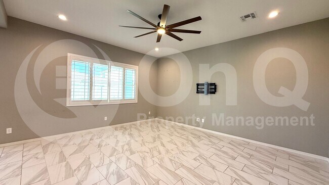 Building Photo - 5530 N 107th Ln