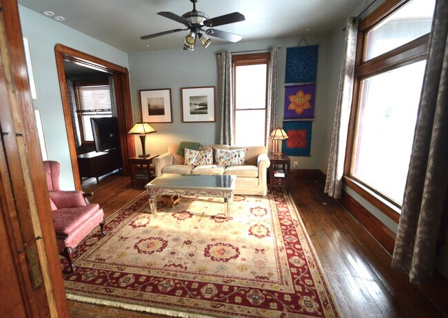 Building Photo - 2626 Union St