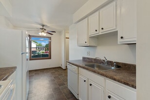 Building Photo - 8041 W Crawford Ave