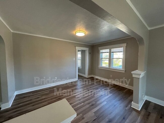 Building Photo - 1729 Patterson Rd