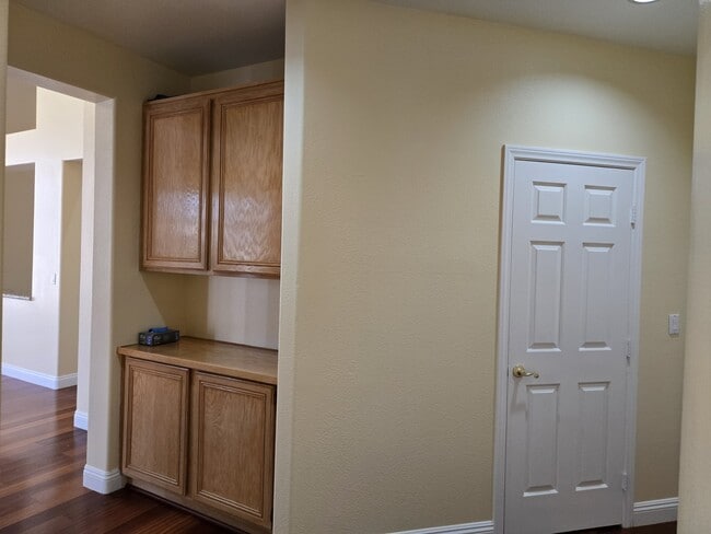 Building Photo - 8417 San Ramon Dr