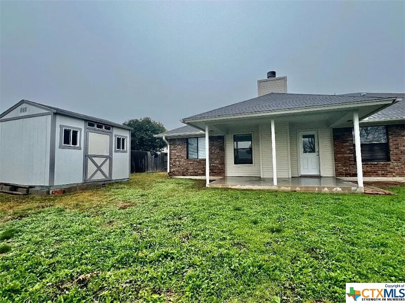 Building Photo - 901 Kelso Dr