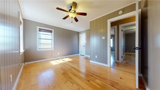 Building Photo - 8251 W Sh-21