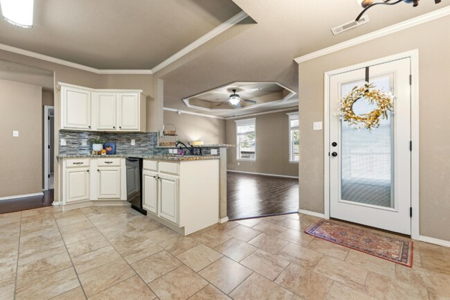 Building Photo - Move-in Ready in Sylvan Hills