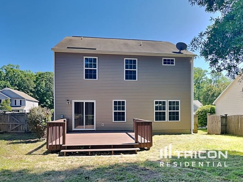 Building Photo - 239 Eagle Pointe Dr