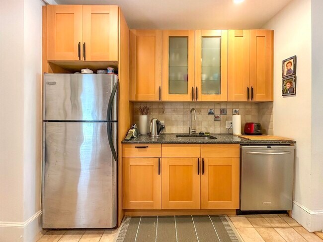 Building Photo - 34 Stanton Rd