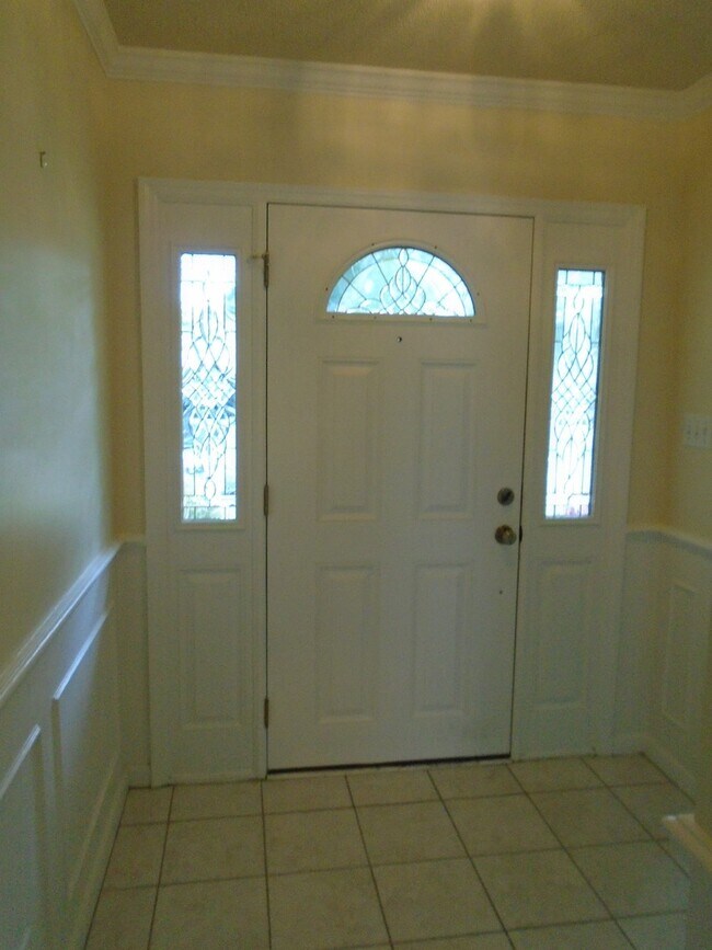 Building Photo - DOMMERICH AREA POOL HOME WITH POOL/LAWN IN...
