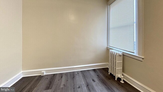 Building Photo - 7246 Lamport Rd