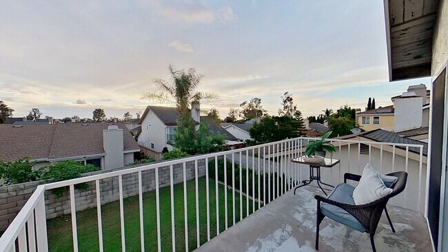 Building Photo - 27 Columbus