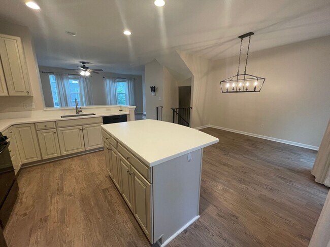 Building Photo - Beautiful home in Clearfield Oaks