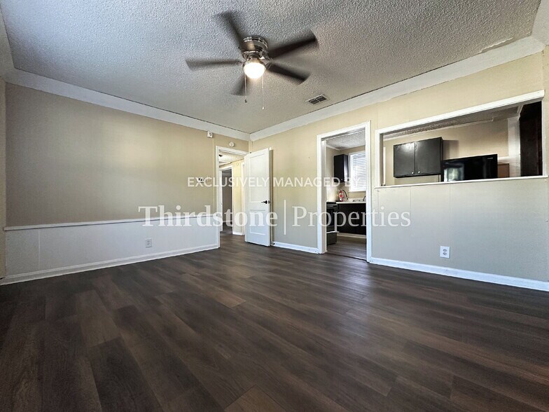 Building Photo - 1136 Maynard St