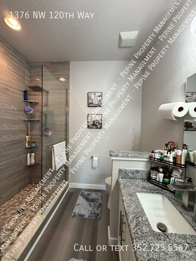 Building Photo - 1376 NW 120th Way