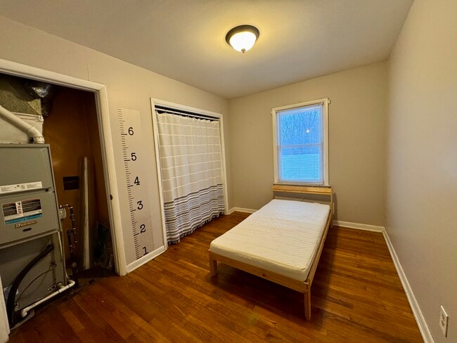 Building Photo - 7767 Montana St