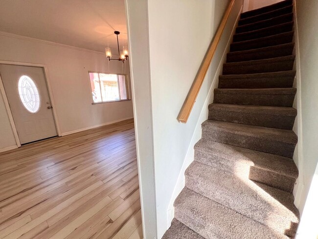 Building Photo - 3 Bedroom 1.5 Bath - Updated Home for Rent