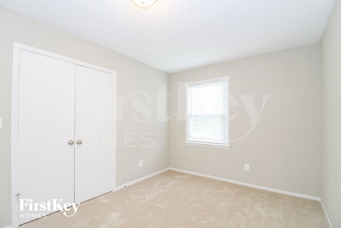 Building Photo - 2350 Woodgreen Rd