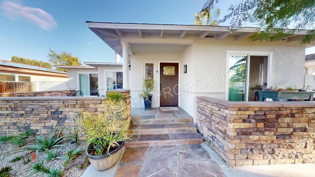 Primary Photo - Newly Renovated Home in Eastside Costa Mesa