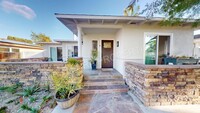 Building Photo - Newly Renovated Home in Eastside Costa Mesa