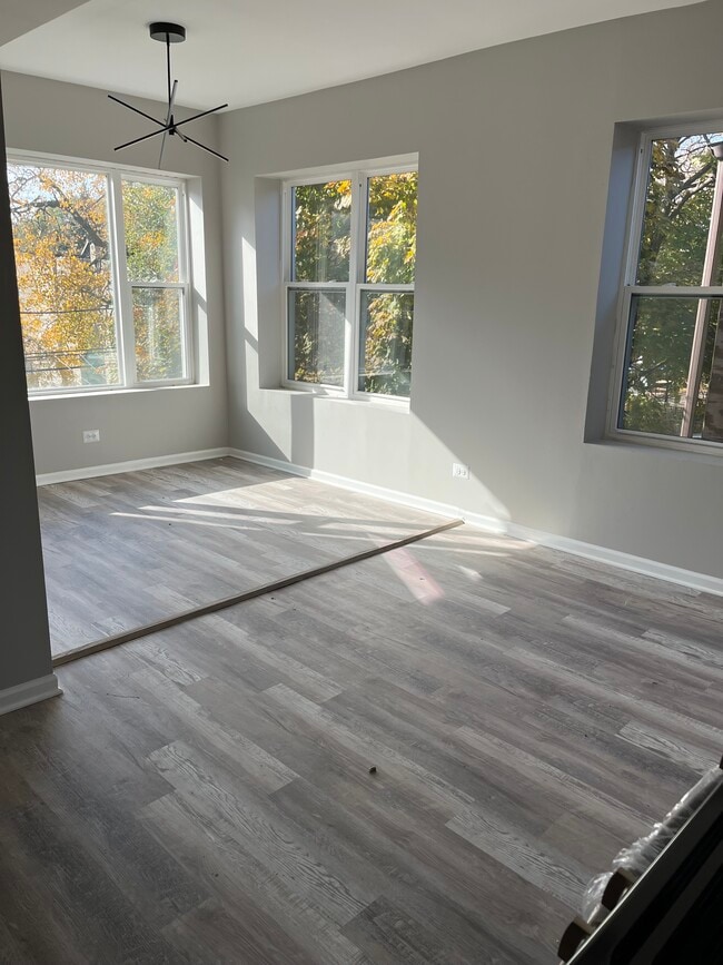 Building Photo - 4209 W Jackson Blvd