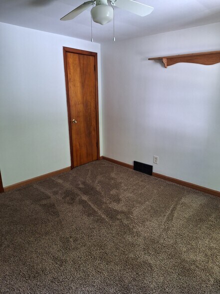 bedroom 2 - 346 Andrew St