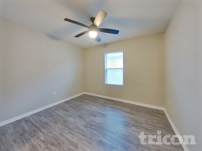 Building Photo - 5131 Star Ruby Ave