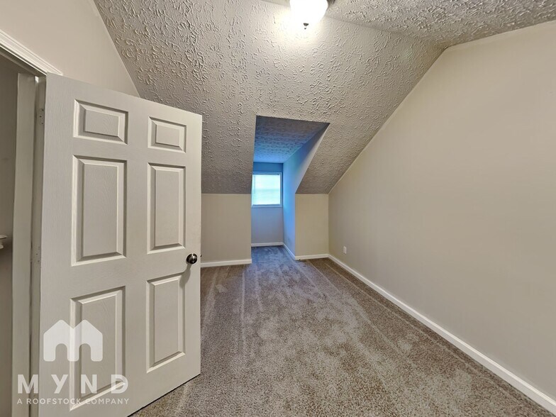 Building Photo - 2587 Riverwood Spring