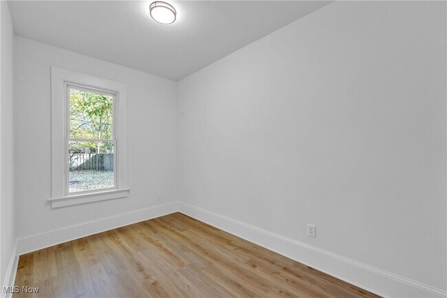 Building Photo - 2002 Valentine Ave