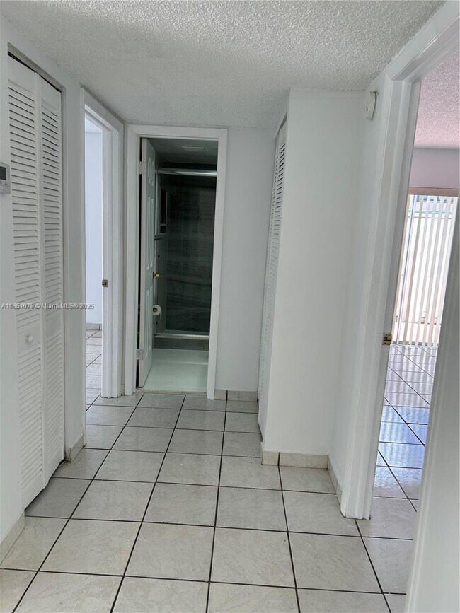 Building Photo - 15431 SW 86th Terrace