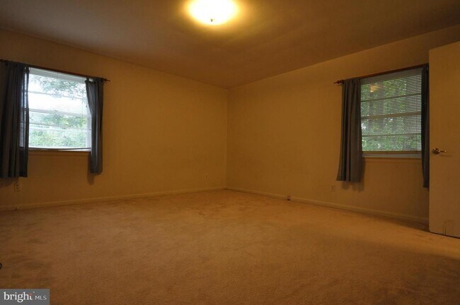 Building Photo - 4629 Hillbrook Dr