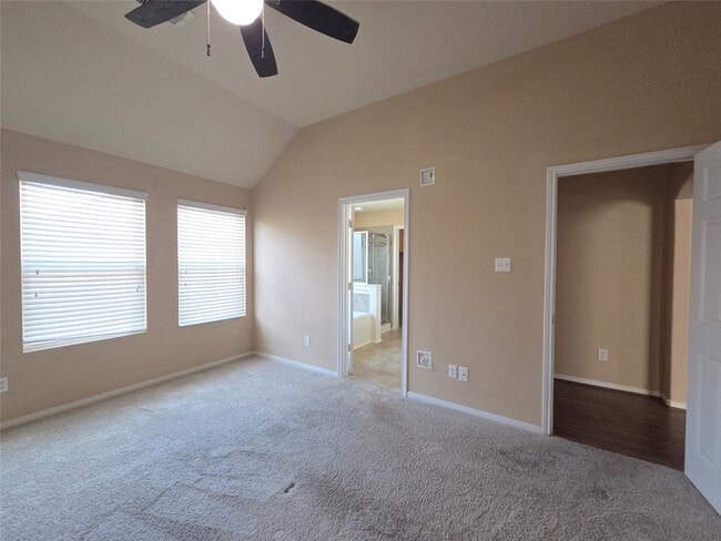 Building Photo - 2615 Elm Crossing Trail