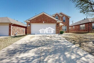 Building Photo - MOVE IN READY - 4 BED/2.5 BATH - ARLINGTON...