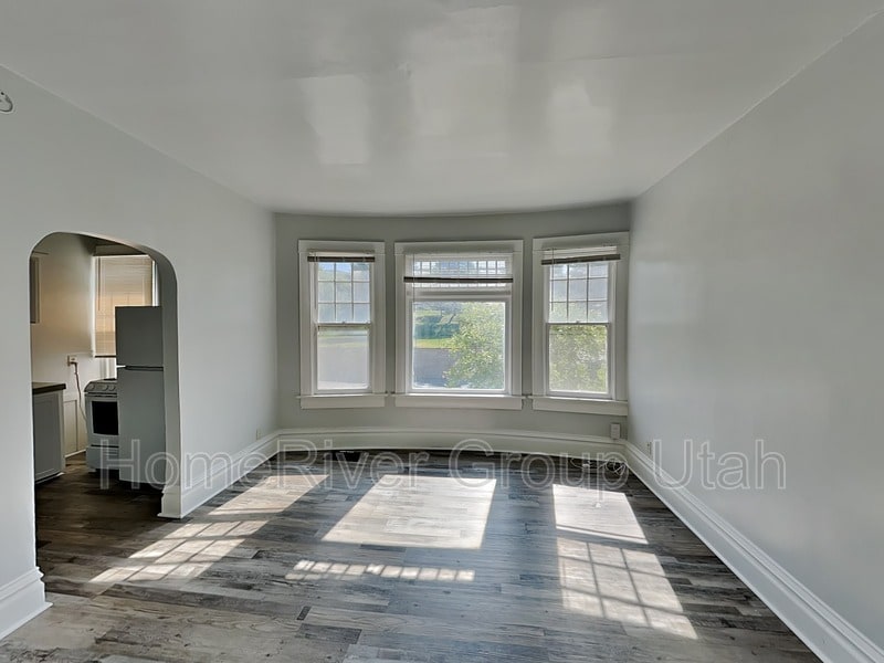 Building Photo - 1277 E 100 S