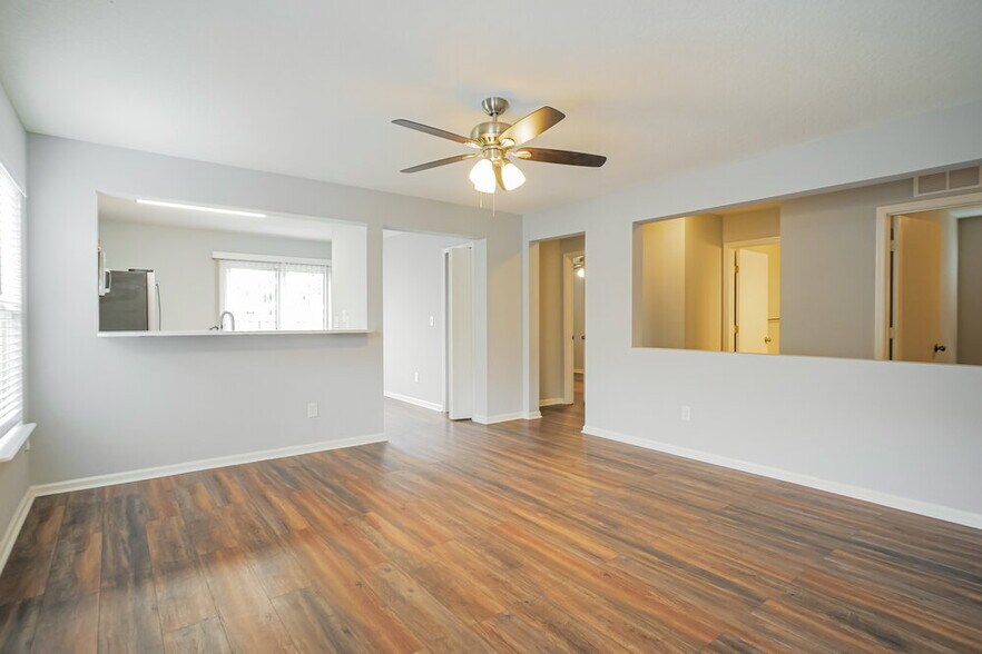 Building Photo - 192 Brookfall Dr