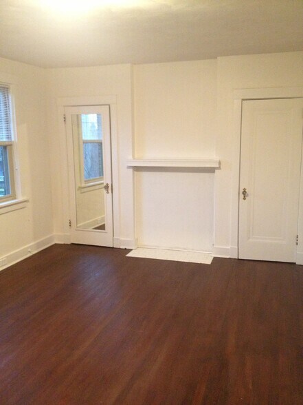 Building Photo - 5905 Stanton Ave