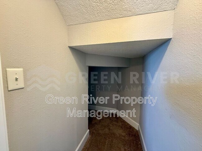 Building Photo - 4019 Cormorant Ln