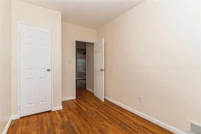 Building Photo - 18 Paerdegat 13th St