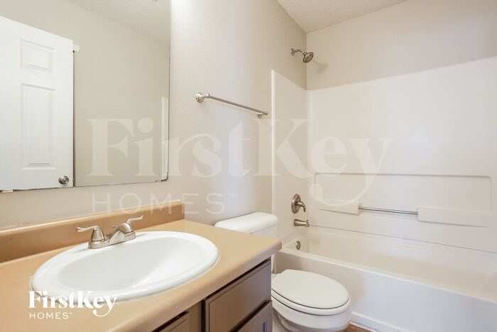 Building Photo - 14735 Fawn Hollow Ln