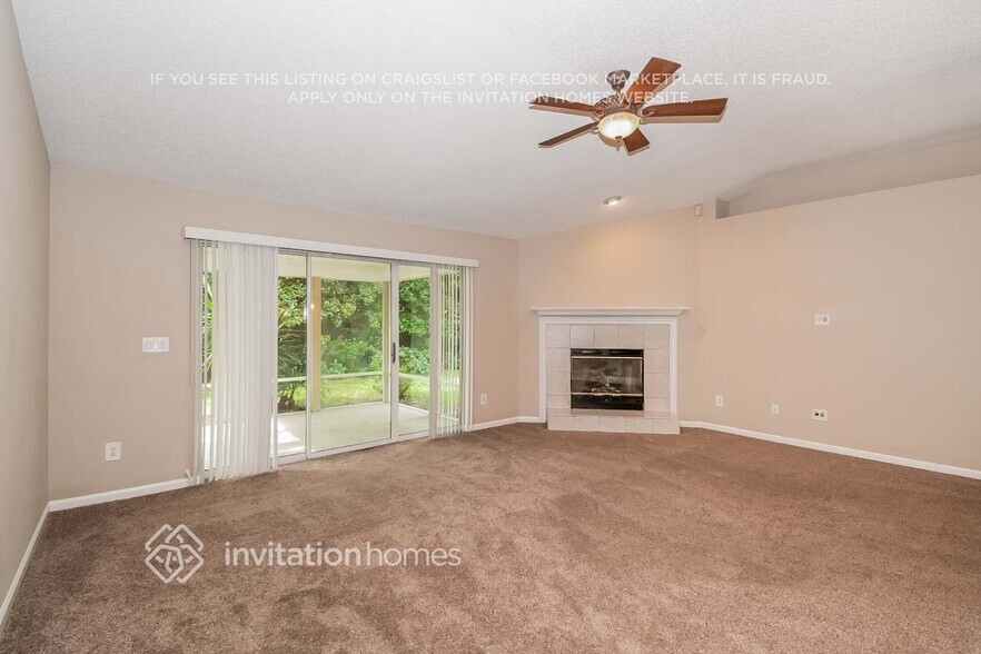 Building Photo - 277 Maplewood Dr