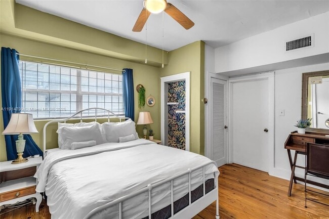 Building Photo - 314 NE 26th Terrace