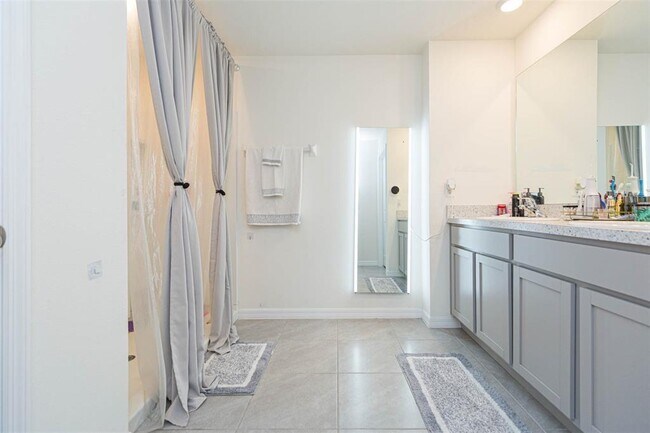 Building Photo - 36703 Spanish Rose Dr