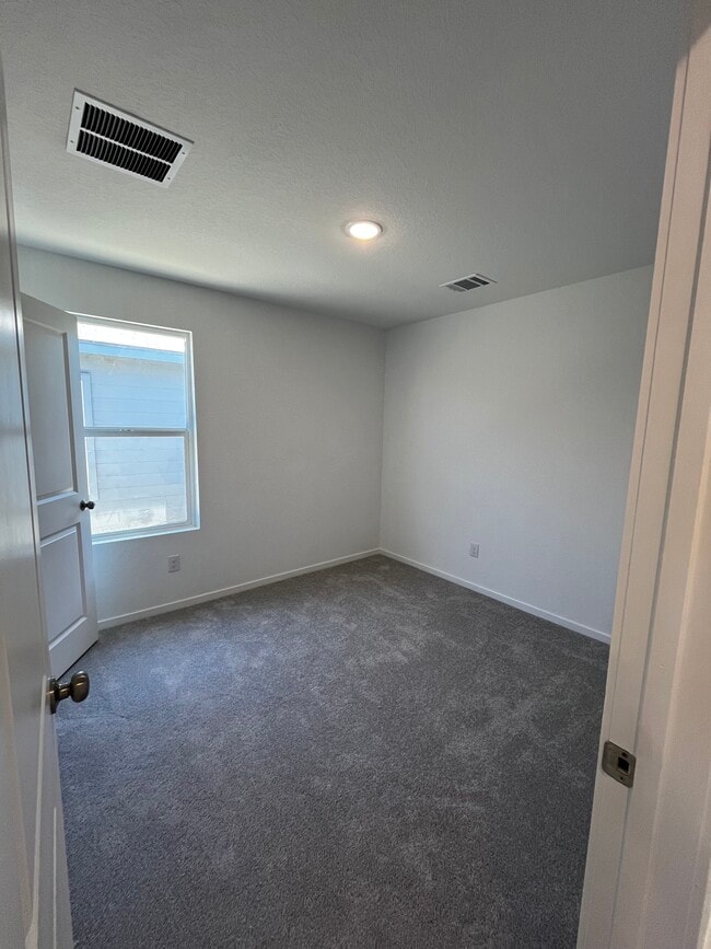 Building Photo - 6730 Chert Chase