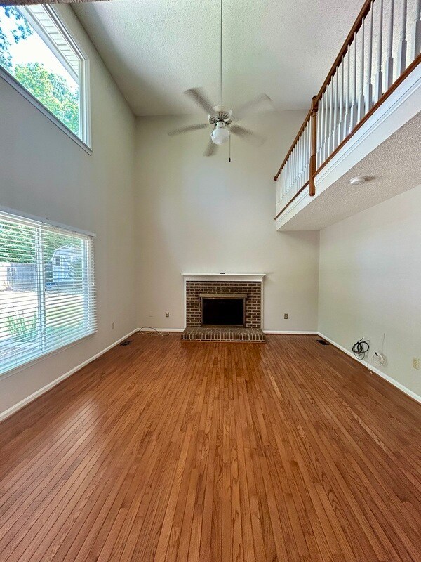 Building Photo - 2132 Brandywine Dr