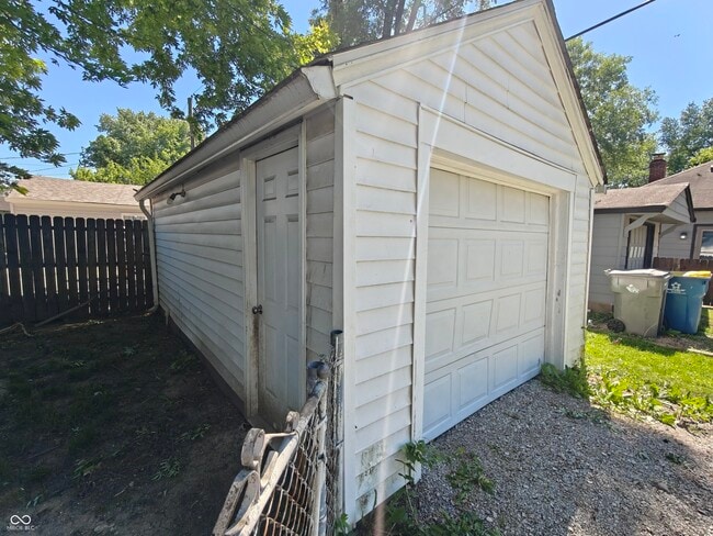 Building Photo - 1942 N Emerson Ave