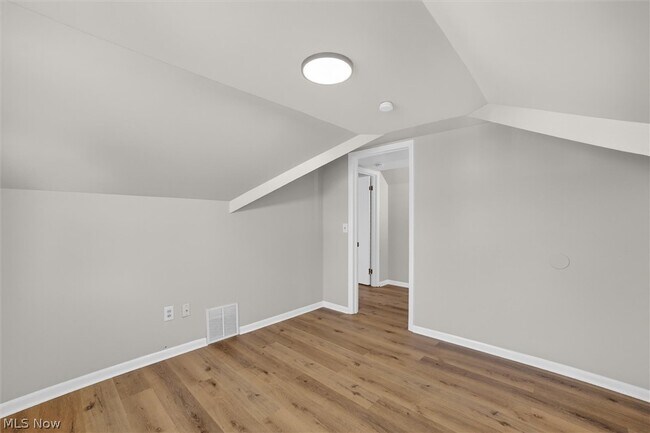 Building Photo - 13776 Shady Oak Blvd