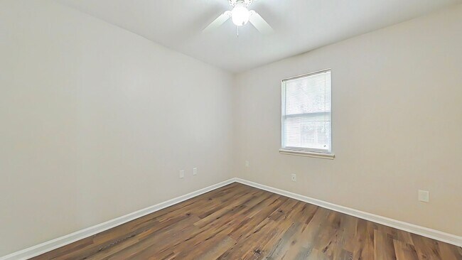 Building Photo - Cute Ranch in Columbia County!