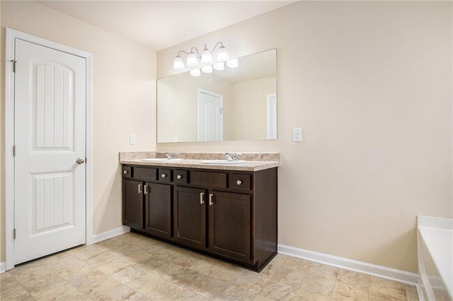 Building Photo - 41 Ivey Hollow Cir