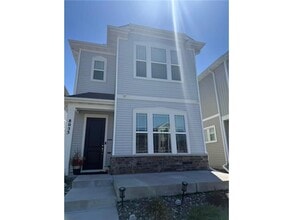 Building Photo - 8055 Arrowwood Ln N